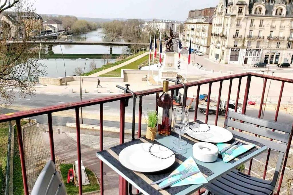 T1 Cocooning A L'Hotel De Ville Charleville-Mézières المظهر الخارجي الصورة
